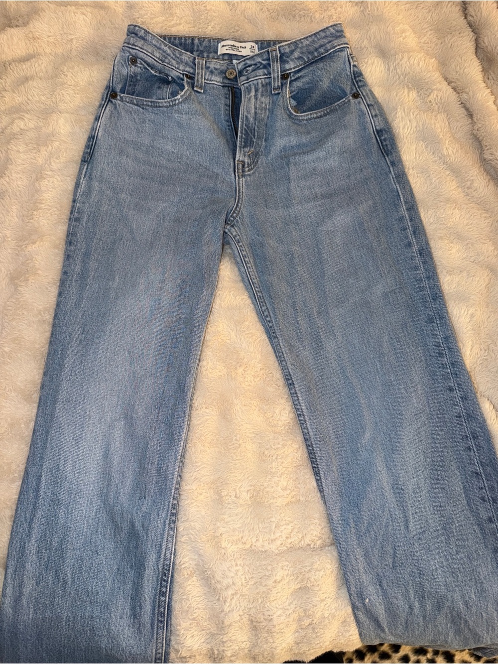 High-rise relaxed fit jeans